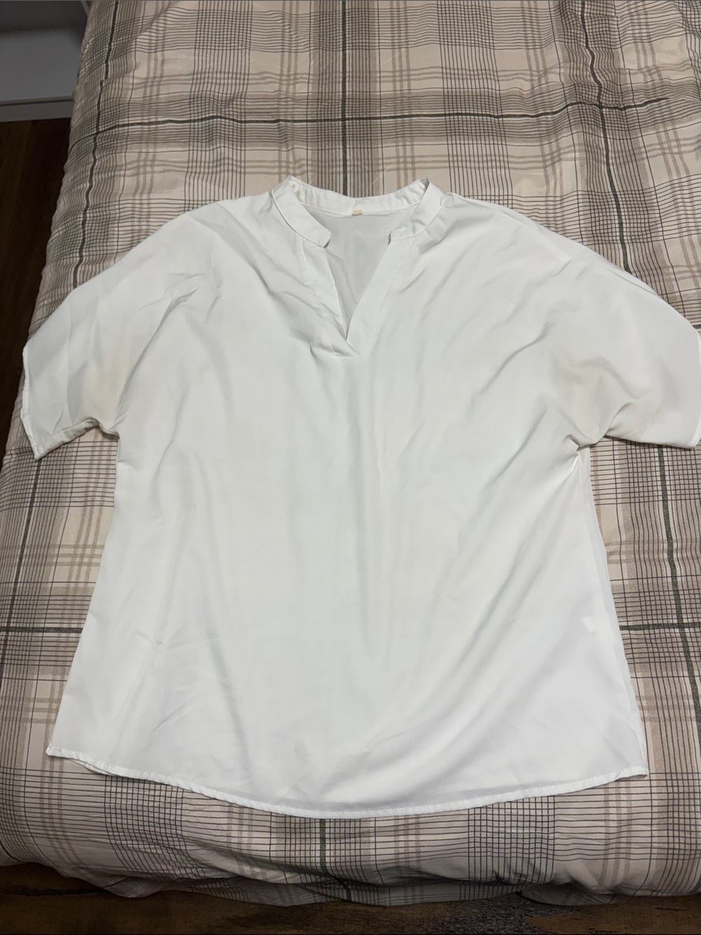 SHEIN White Casual Button Down V-Neck Blouse